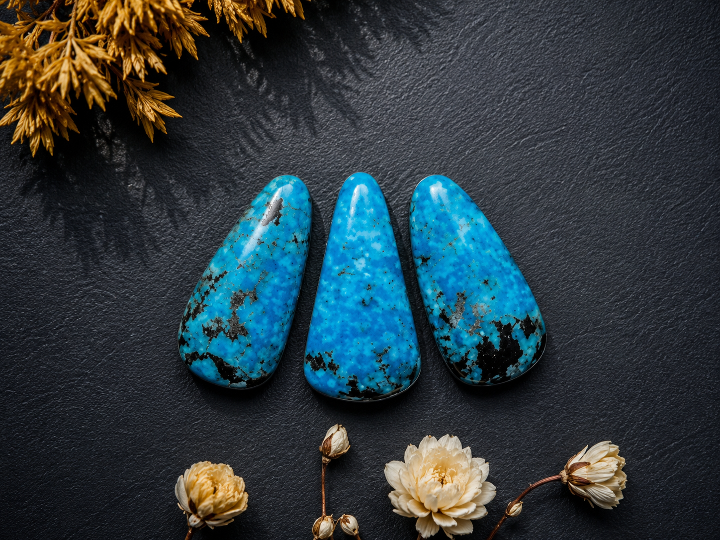 Itheca peak turquoise cabochon set