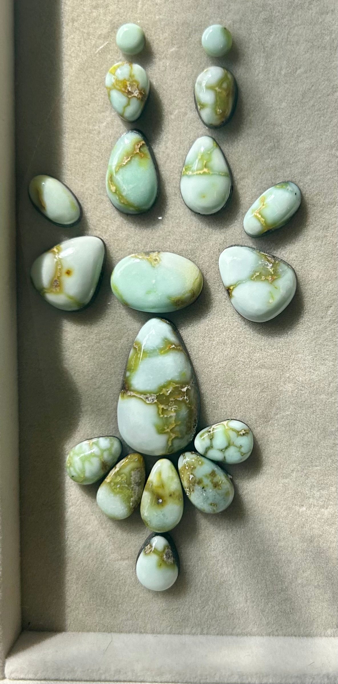 Palomino variscite cabochon set 60 carats
